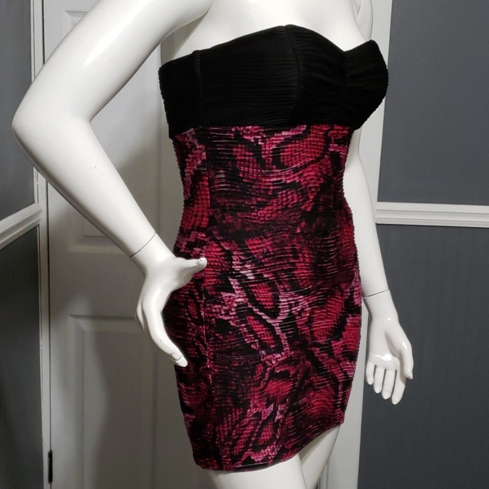 SPEECHLESS STRAPLESS DRESS - Picture 4 of 6
